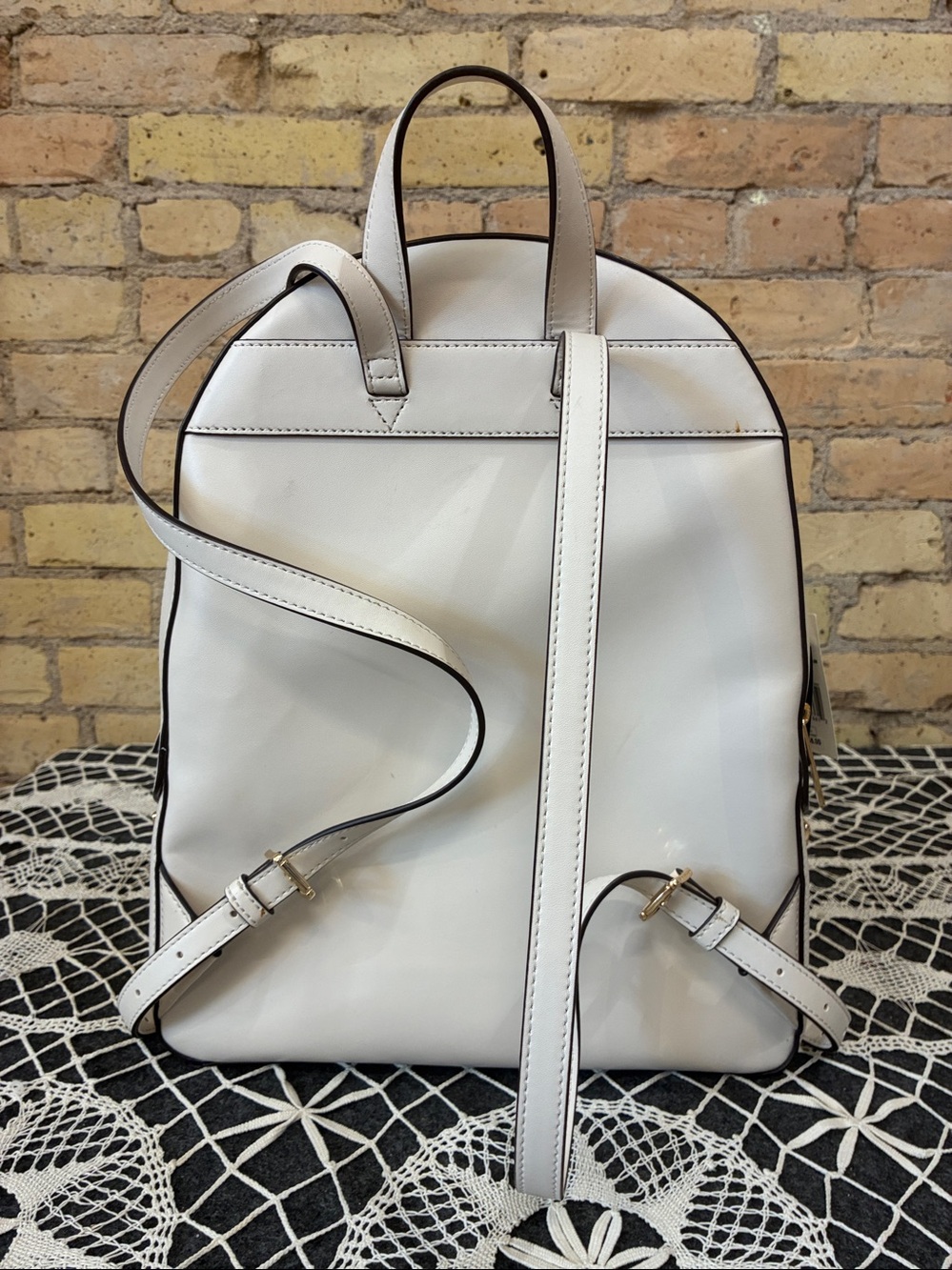 Michael Kors Jaycee Light Cream Pebbled Leather Backpack with Gold Hardware. - Picture 3 of 7